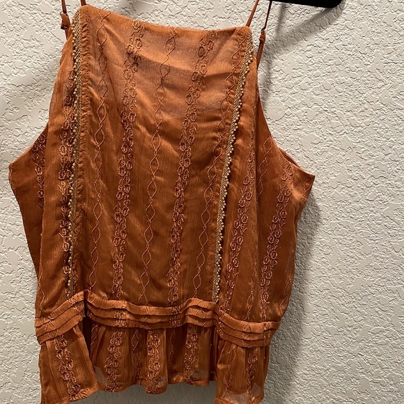 J.O.A. Burnt orange womens S tank top BoHo embroidered lace ruffle buttons tucks - Picture 5 of 5